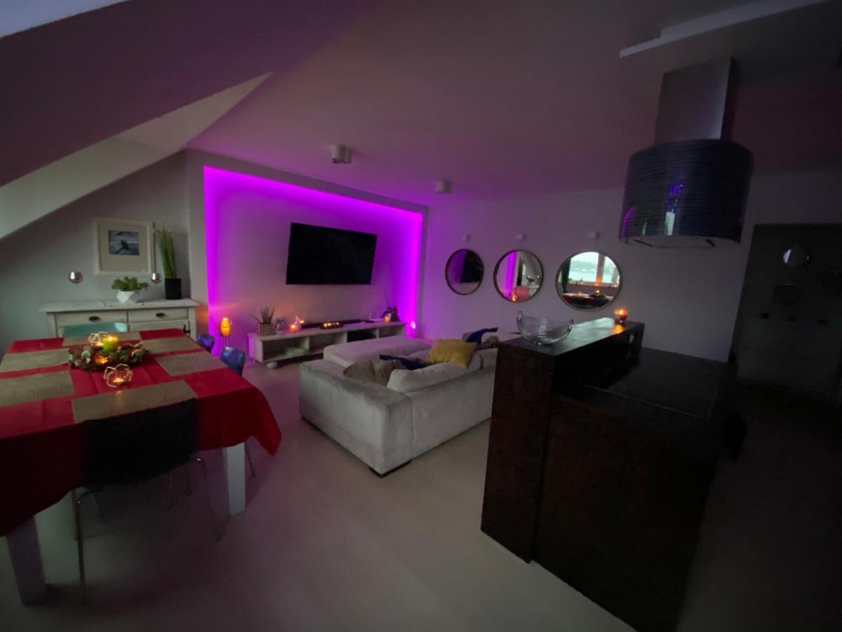 Lake View Ostroda Luxury Apartment المظهر الخارجي الصورة